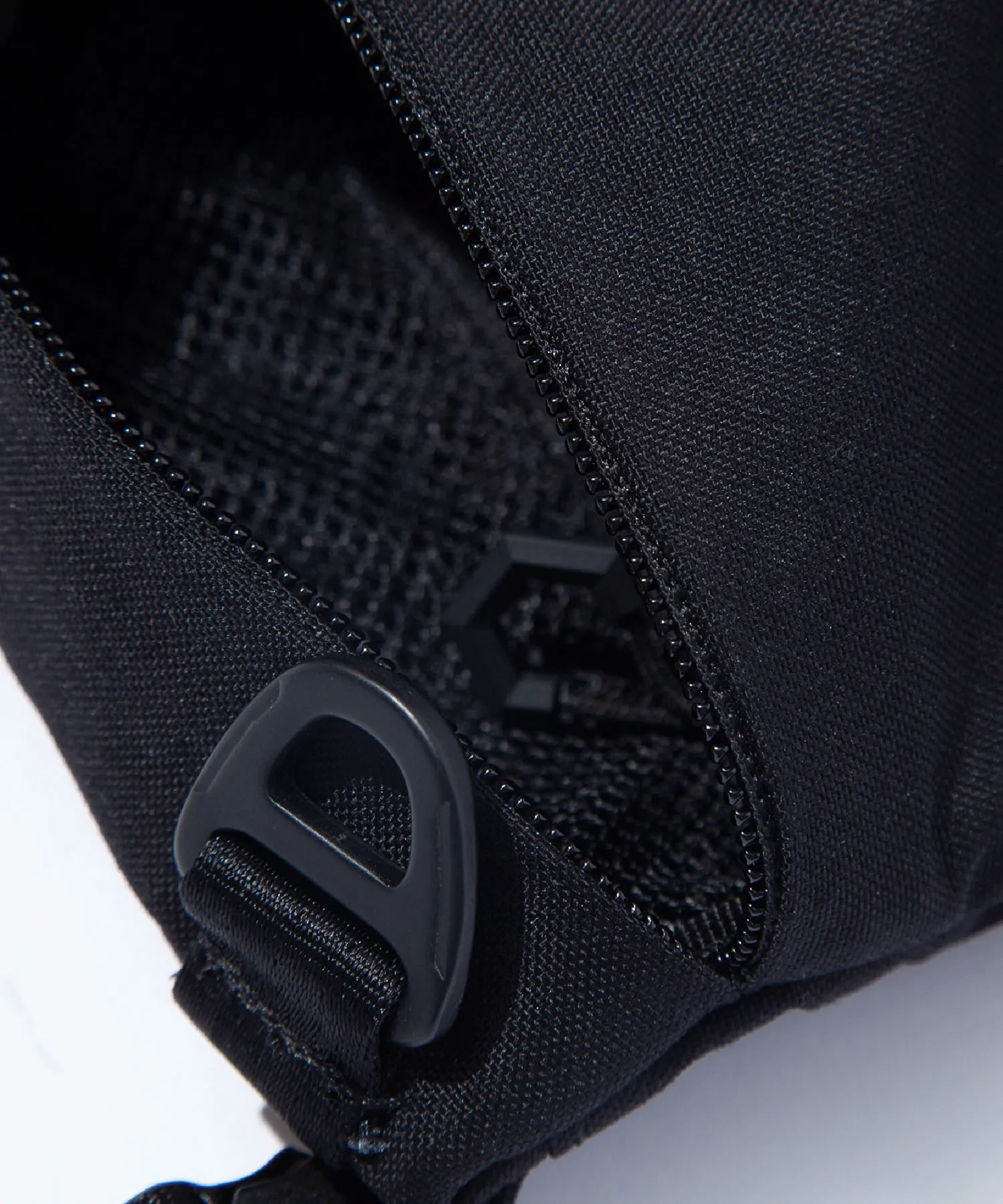 F/CE. CORDURA FIRE RESISTANT VERTICAL POUCH [ FFR34233B0001 ]