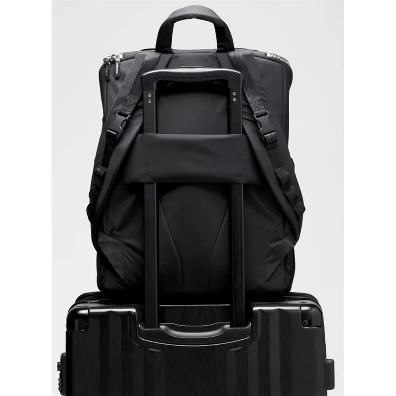 Lululemon - New Parent Backpack 17L - Black/Sheer Oak