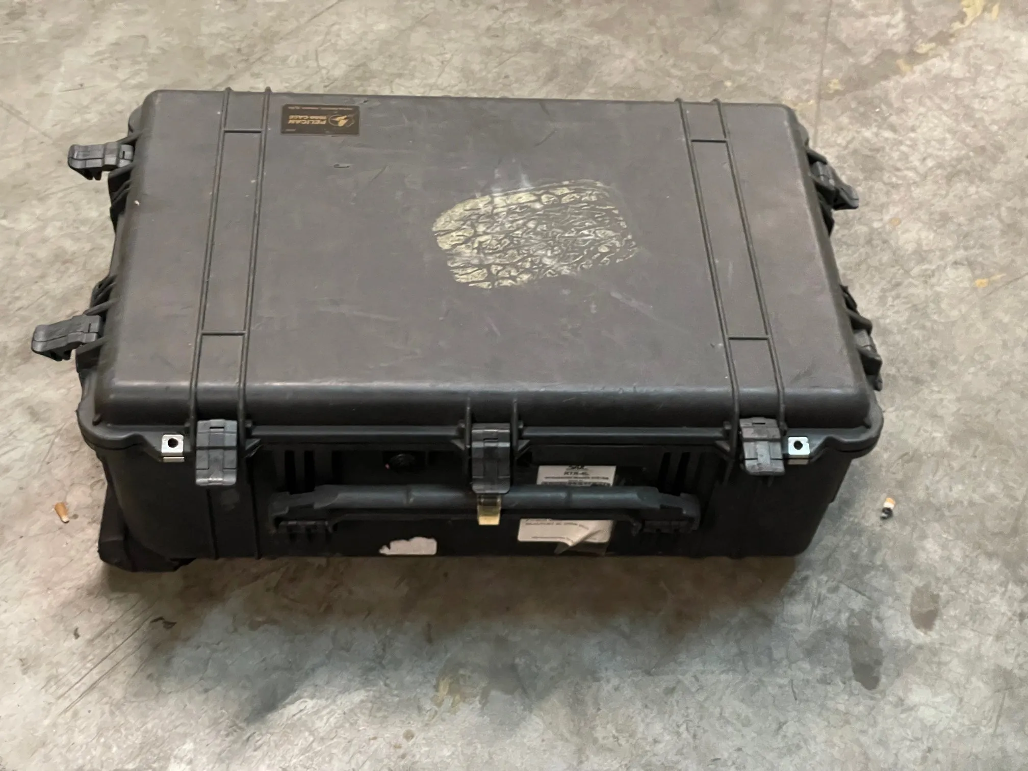 Pelican 1650 Watertight Wheeled Hard Case Weatherproof Protection Unit Foam
