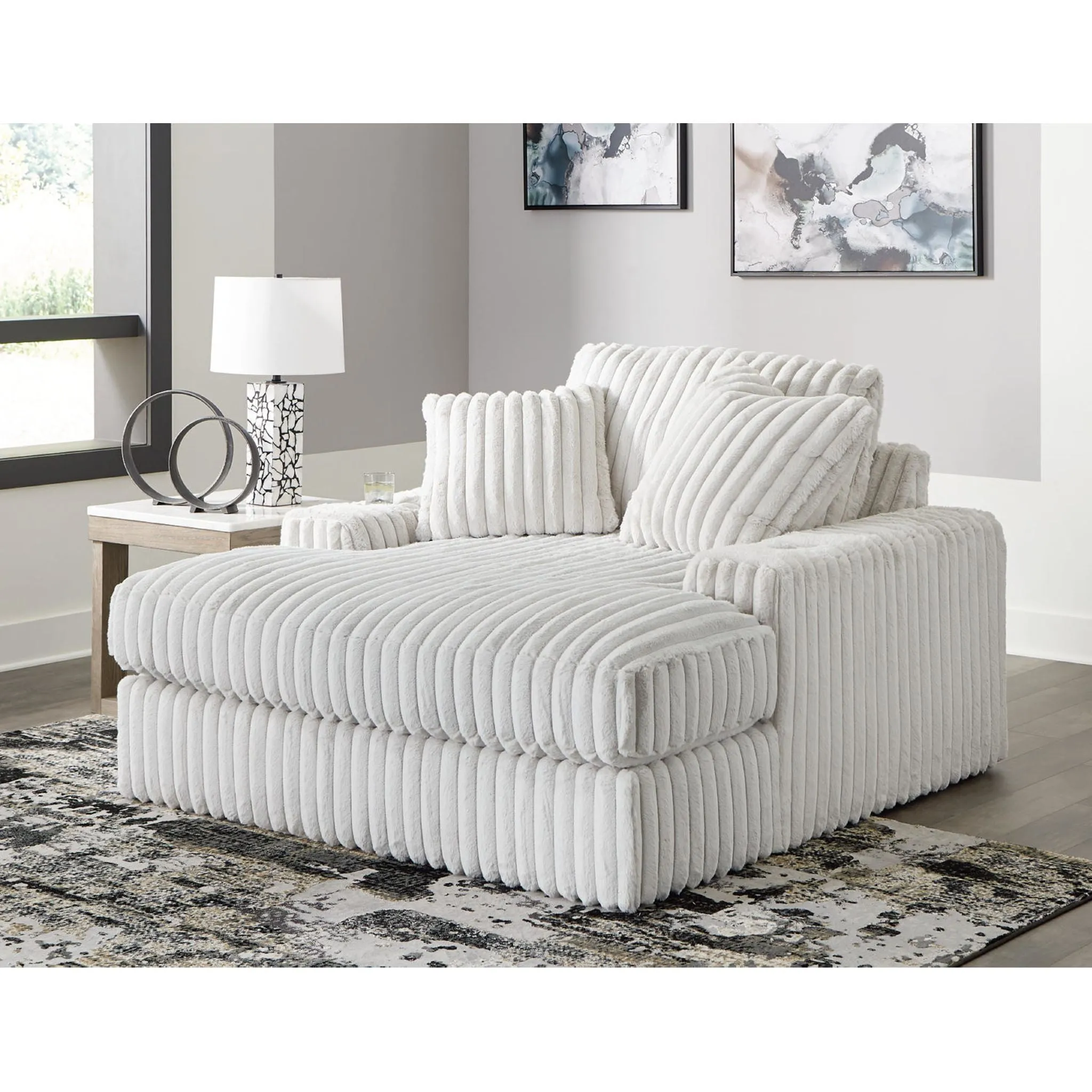 Stupendous Chaise
