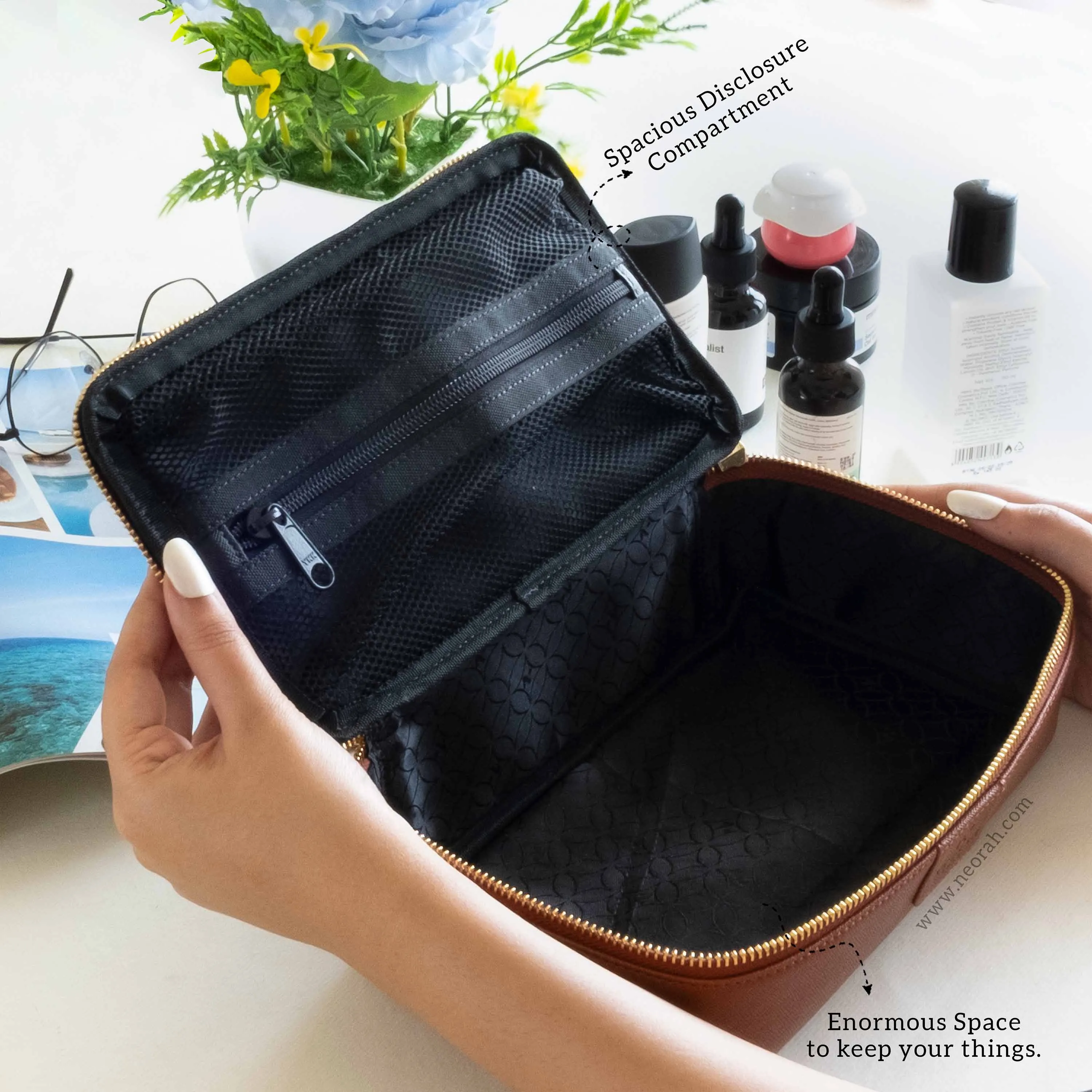 TRAVEL ORGANISER POUCH