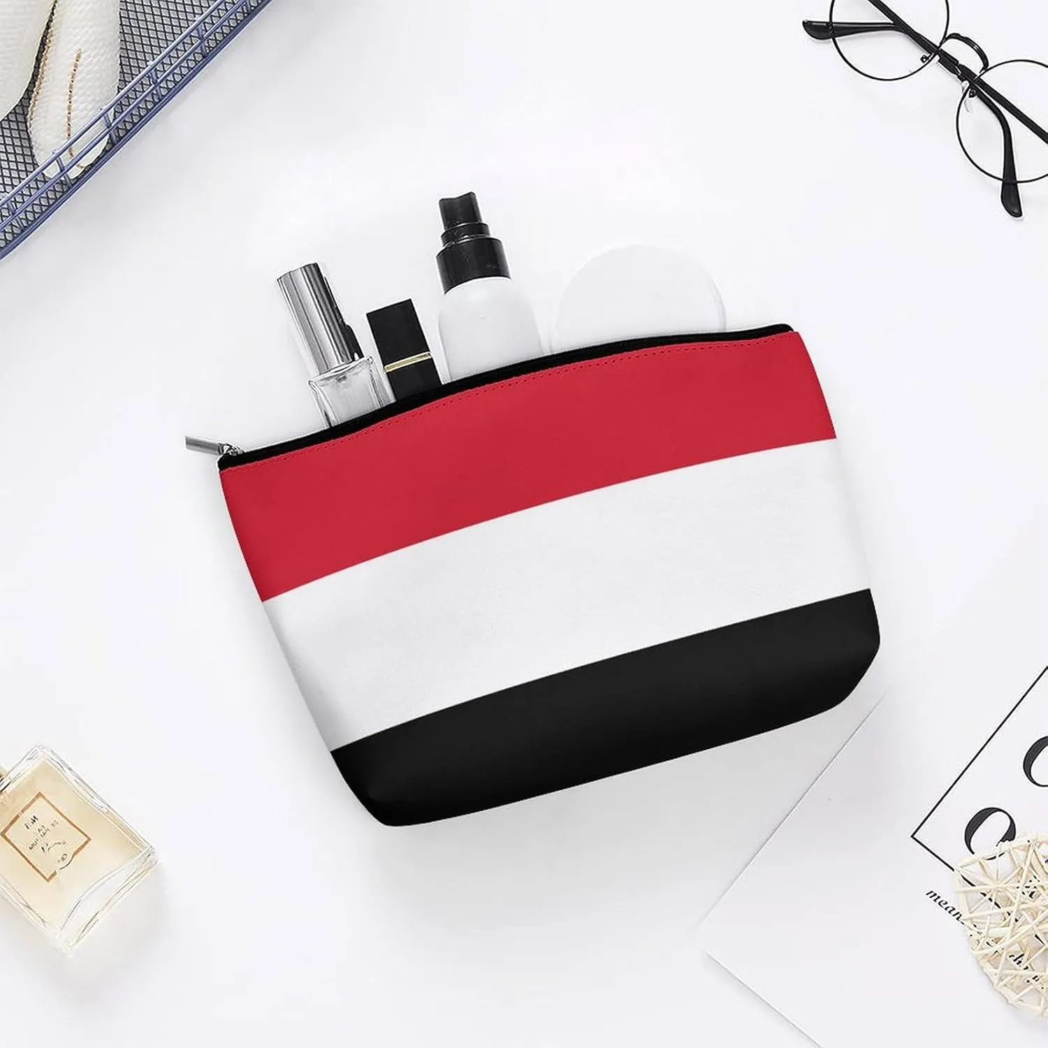 Yemen Flag Portable Makeup Pouch for Purse Waterproof Cosmetic Bag Travel Organizer for Girls